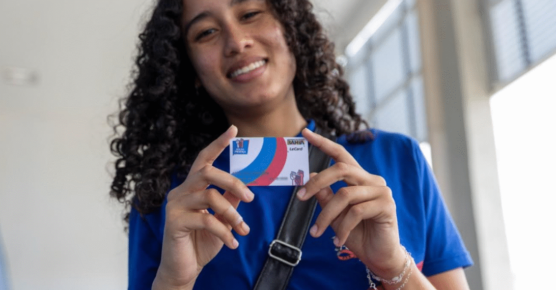 Parcela de maio do Bolsa Presença já está disponível para mais de 352 mil estudantes da rede estadual