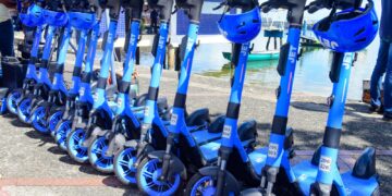 Patinetes elétricos superam 500 mil viagens em um ano de operação regulamentada em Salvador