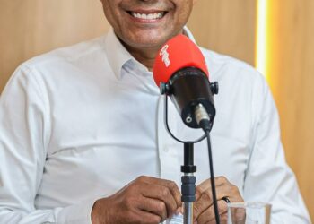 Jerônimo mostra as marcas da gestão: 740 escolas de tempo integral, 6 mil leitos e 8 mil km de estradas