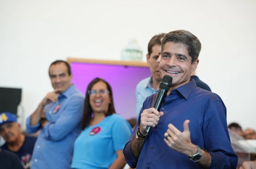 ACM Neto oficializa candidatura ao governo da Bahia