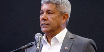 Jerônimo responde a Caiado: “Não há mais espaço para o seu coronelismo”