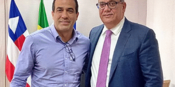 Bruno reage após investidas do PT por Carlos Muniz: “Confio na história que nos une”