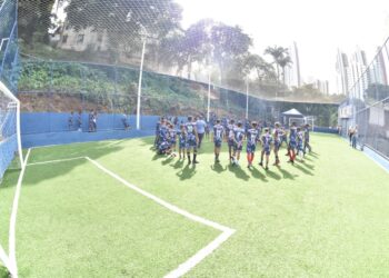 Prefeitura entrega arena com grama sintética e amplia acesso ao esporte na Federação