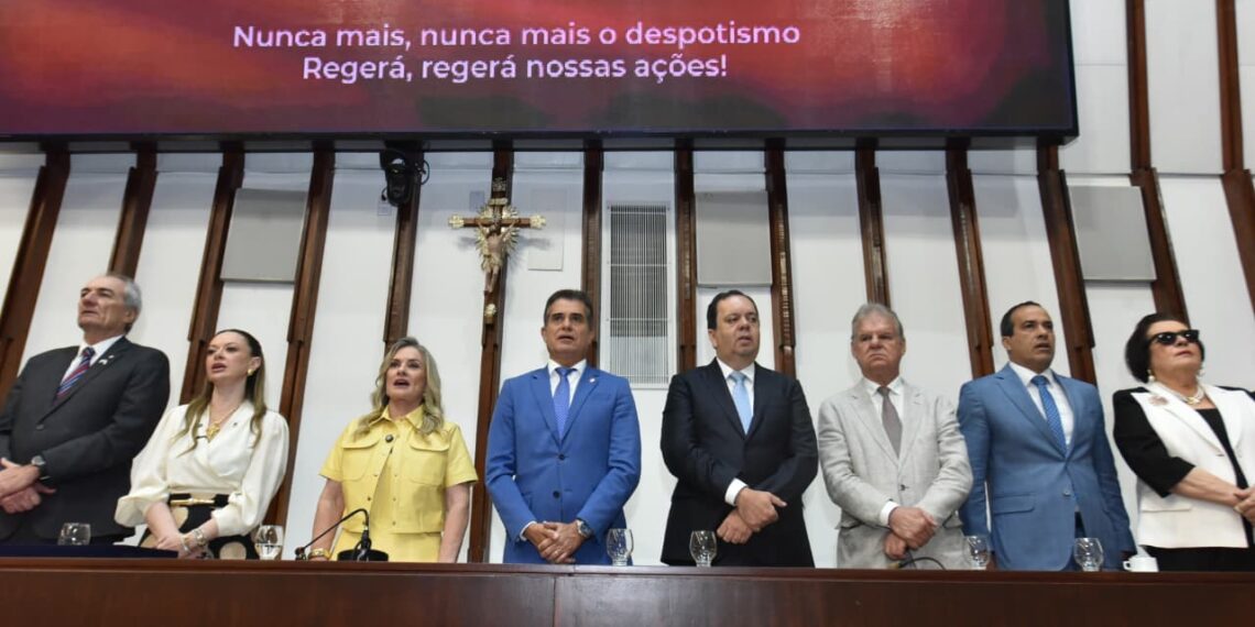 Bruno Reis destaca papel da Associação Comercial na geração de empregos durante homenagem pelos 215 anos da entidade