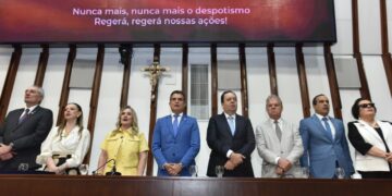 Bruno Reis destaca papel da Associação Comercial na geração de empregos durante homenagem pelos 215 anos da entidade