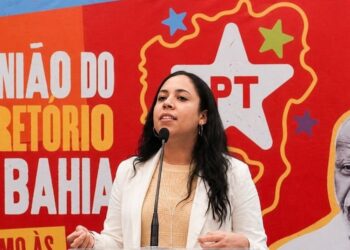 “ACM Neto, quando teve a oportunidade, não fez pela educação de Salvador, como vai fazer pela da Bahia?”, questiona Ana Carolina, presidente do PT de Salvador