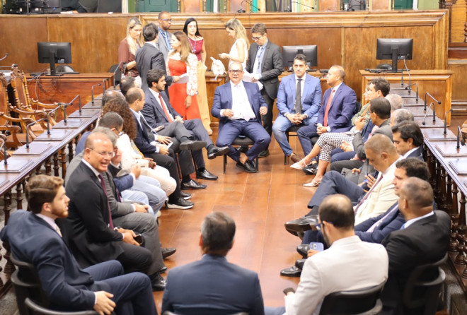 Colégio de Líderes define pauta de votação para quarta-feira (12)