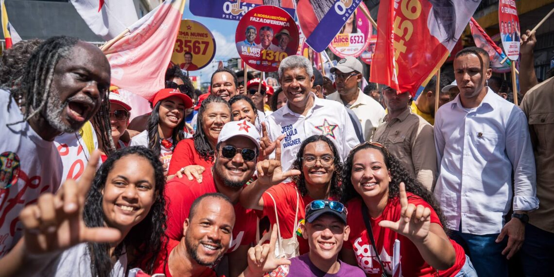 Salvador abraça o Time de Lula e dá largada à caminhada de Jerônimo pela Bahia