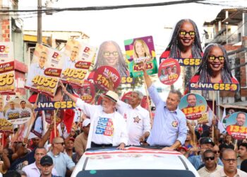 Rui celebra parceria com Lula em obras de encostas em Salvador
