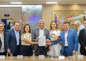 Jerônimo anuncia plano com o setor produtivo e consolida diálogo do Estado com o agronegócio baiano