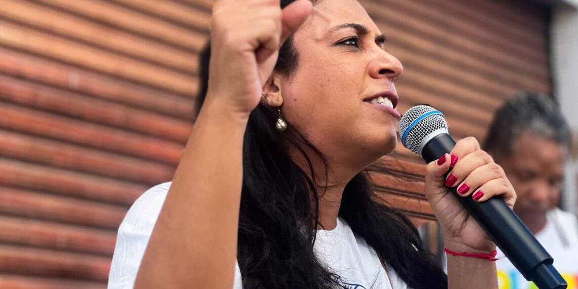 “Não fez por Salvador”, diz Ana Carolina ao cobrar plano de ACM Neto