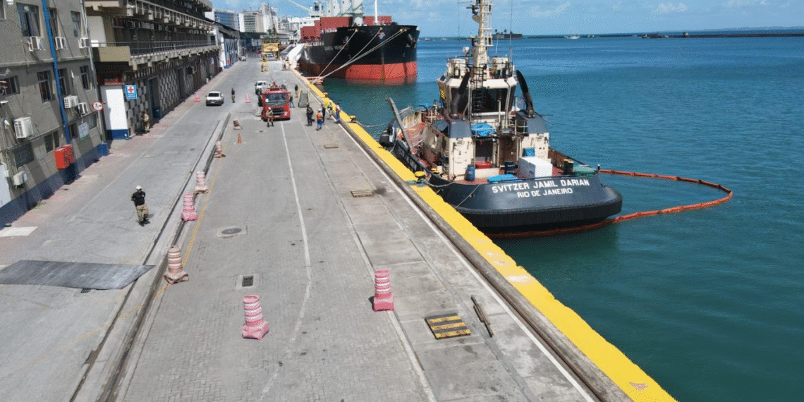 Portos da Bahia entram em operação de treinamento para emergências ambientais