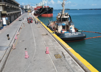 Portos da Bahia entram em operação de treinamento para emergências ambientais