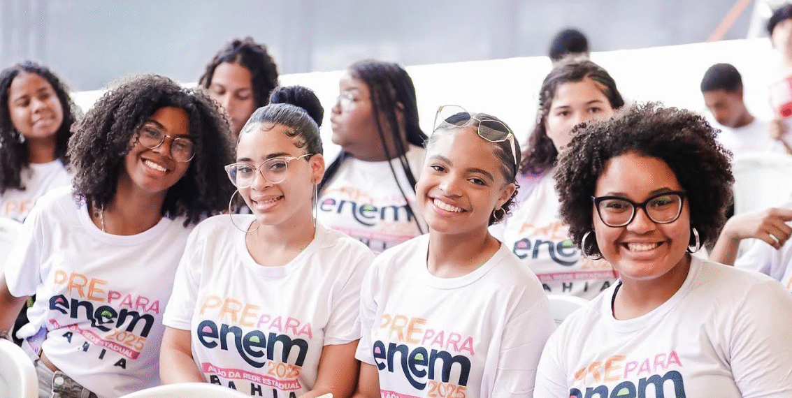 Aulão Prepara ENEM 2026 incentiva 4 mil estudantes da rede estadual, na Concha Acústica do TCA