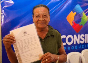 Baianópolis e Catolândia recebem 354 títulos de terra para agricultores familiares e ações de infraestrutura rural