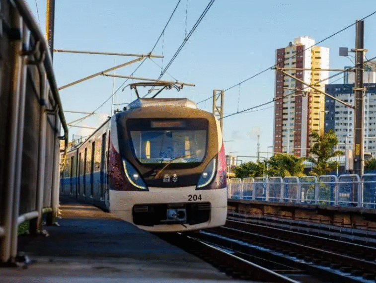 TJ-BA libera vagão exclusivo para mulheres no metrô
