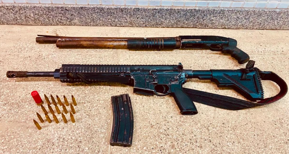 Ação conjunta da Polícia Militar resulta na apreensão do 55° fuzil do ano