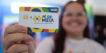Pé-de-Meia começa a pagar parcela de agosto nesta segunda