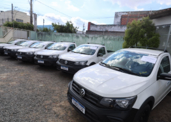 Associações de cinco municípios recebem veículos para apoio às atividades no meio rural