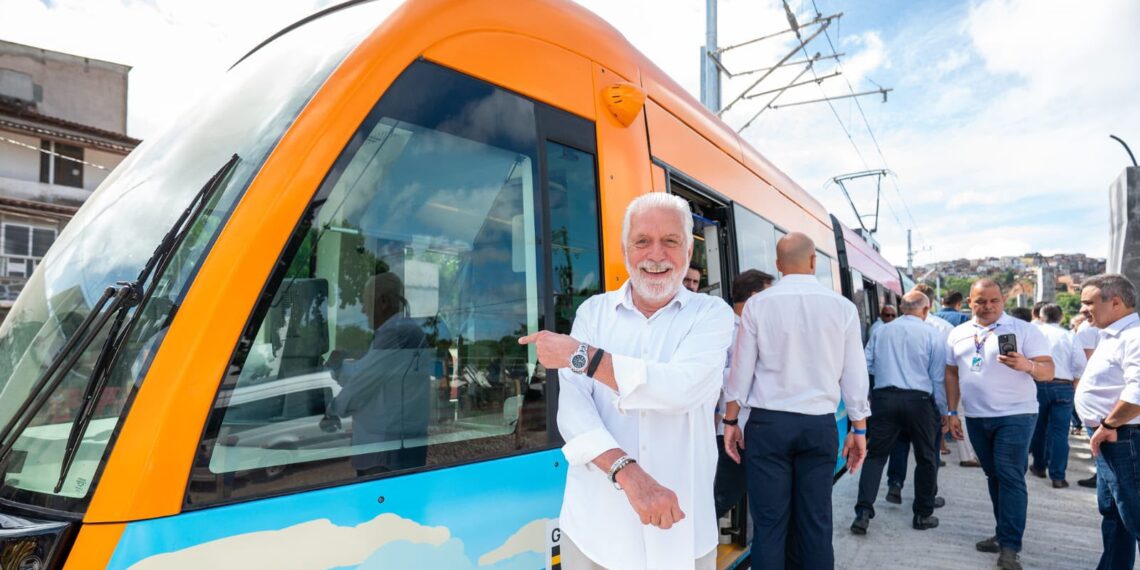 “Fala mal de tudo que é bom para Salvador”, dispara Wagner ao rebater críticas de ACM Neto sobre metrô, VLT e ponte