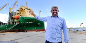 Jerônimo anuncia plano para expandir a indústria ao interior e gerar mais empregos na Bahia