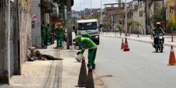 Limpurb realiza operação especial de limpeza no Subúrbio Ferroviário de Salvador