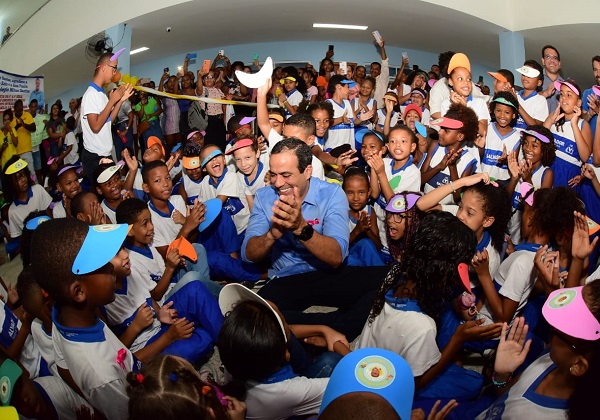 Rede municipal de ensino de Salvador avança no Ideb 2025 com crescimento nos Anos Iniciais e Finais