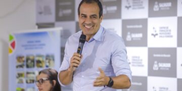 Prefeitura de Salvador cria Bolsa Presença para estudantes da EJA da rede municipal
