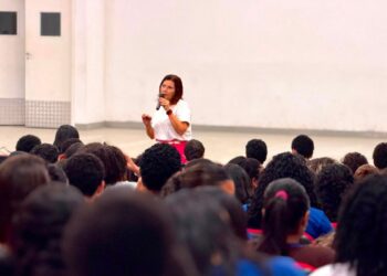 “ACM Neto não garantiu vaga para todos nas séries finais do ensino fundamental e deixou Salvador três vezes abaixo da meta do Ideb”, afirma Adélia Pinheiro