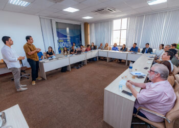 Encontro discute avanços tecnológicos e transformação digital na gestão de Lauro de Freitas