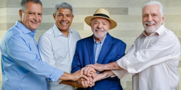 Lula afirma que vai “fazer muito mais” com Jerônimo, Rui e Wagner e pede o voto dos baianos