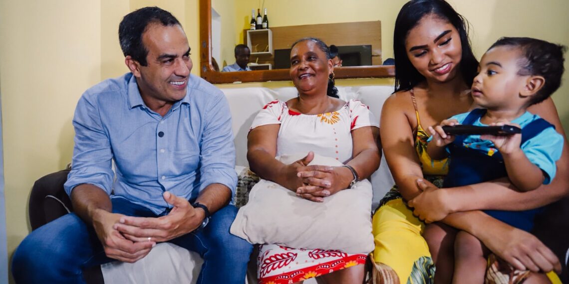Morar Melhor entrega 100 casas reformadas em Paripe e chega a quase 2 mil imóveis beneficiados