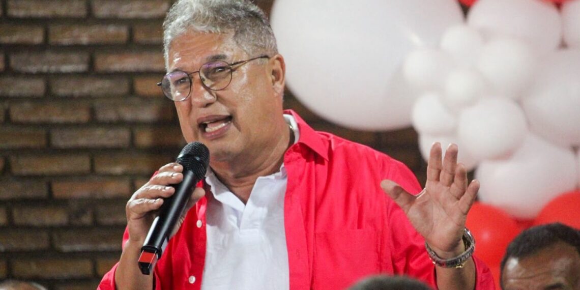 Rosemberg diz que O Globo comprova aliança de ACM com Bolsonaro