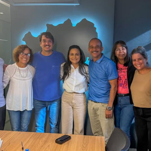 Ao lado de ACM Neto e lideranças do partido, Cibele reforça que a força feminina é essencial para construir um futuro de mudança.
Foto: Divulgação